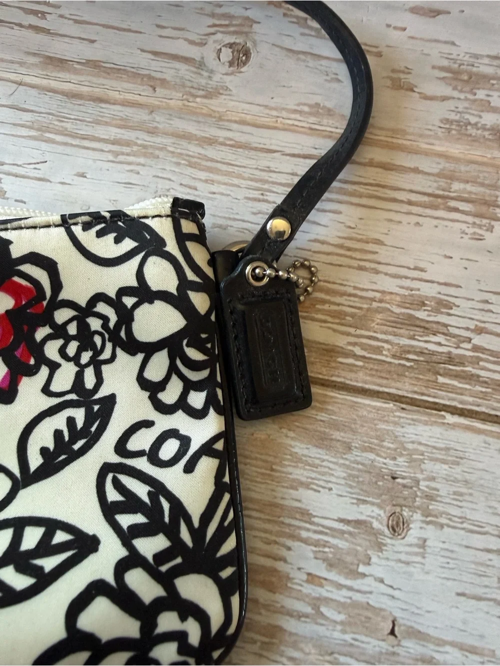 Coach wristlet white